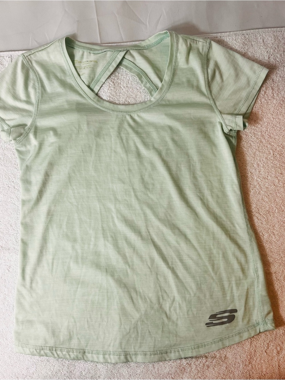 Skechers Mint Green Short Sleeve Active Tee with Back Keyhole SIZE MEDIUM